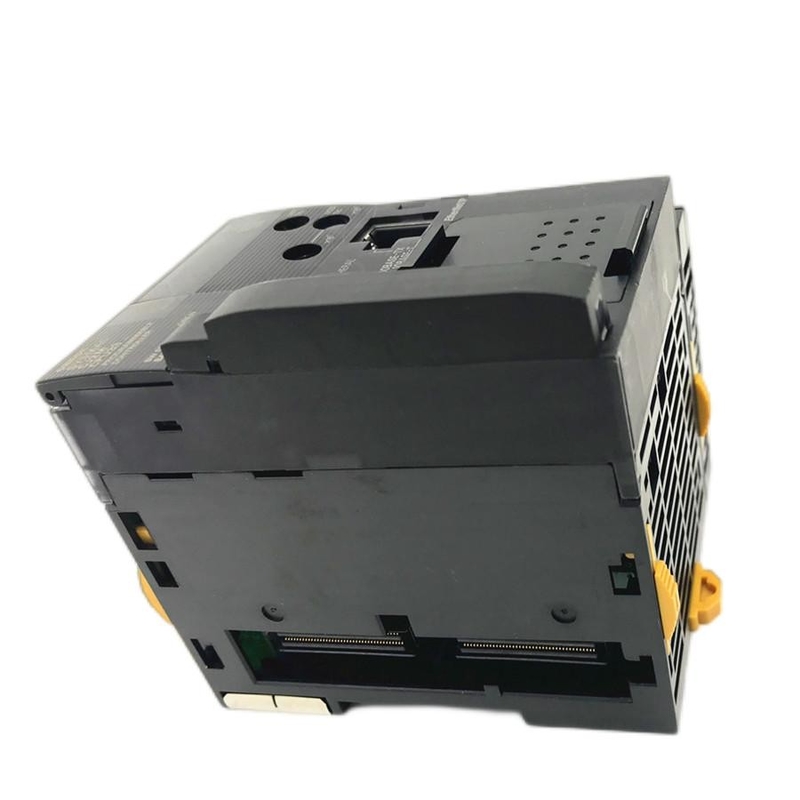 40 ethernet RS-232C 422 485 de USB da largura do PLC CJ2M-CPU33 62mm do nS Omron
